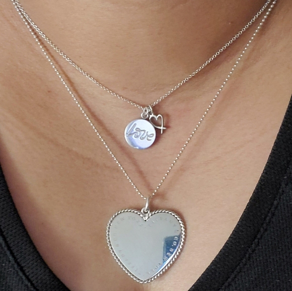 Twist Heart Pendant w/ 18inch Beaded Chain - Picture 7 of 7